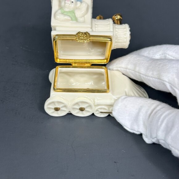 Lenox All Aboard Treasure Box Train With Gold Accents & Bear Conductor - Picture 9 of 14